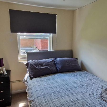 Maidstone Heights III - 1 Bedroom In Maidstone! Eksteriør bilde