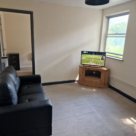 Maidstone Heights III - 1 Bedroom In Maidstone! Eksteriør bilde