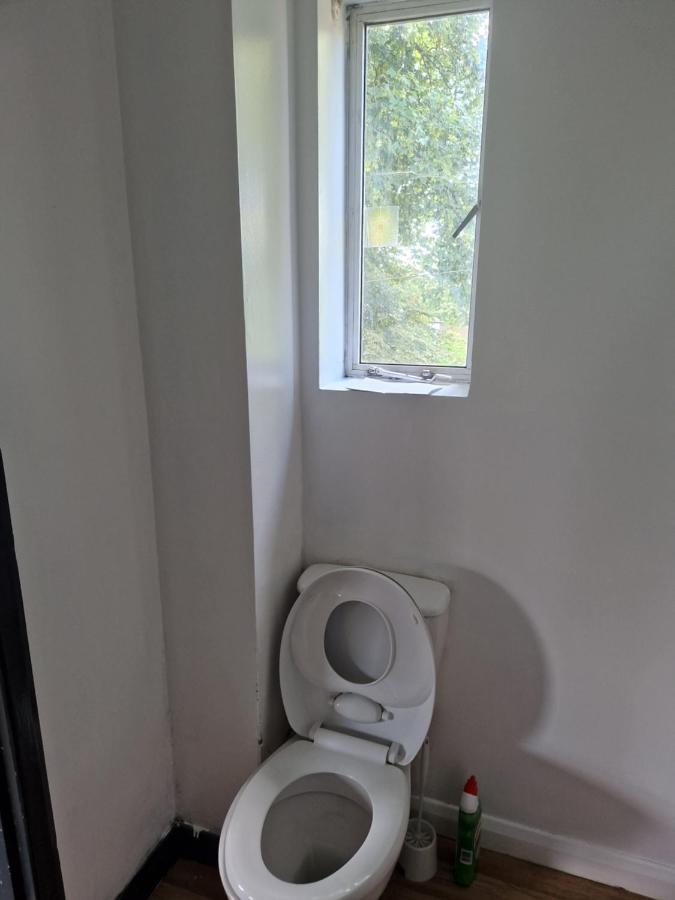 Maidstone Heights III - 1 Bedroom In Maidstone! Eksteriør bilde
